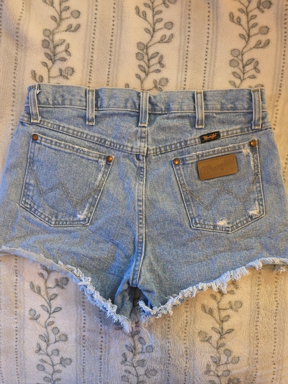 Wrangler Reworked Denim Shorts - Picture 3 of 8